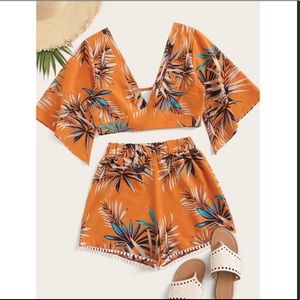 2 piece woven tropical leaf set